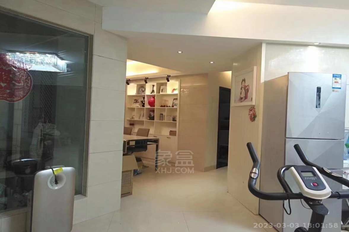 莱茵小镇 3室2厅1卫 1800.0元/月 莱茵小镇 3室2厅1卫 1800.0元/月室内图