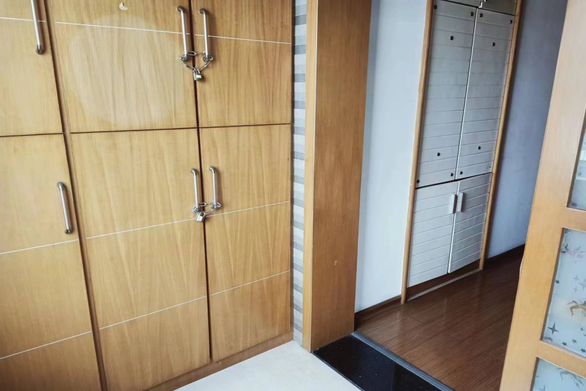 名牌大厦  0室0厅0卫   2600.00元/月室内图