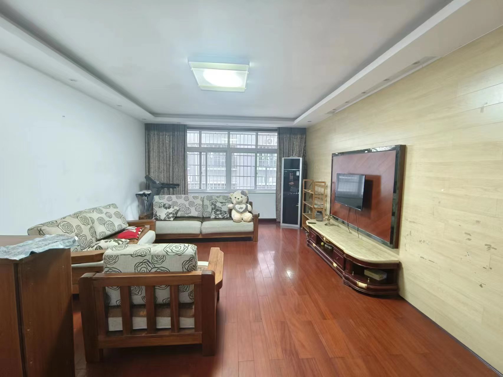 宏泰阳光家园  3室2厅2卫    70.0万