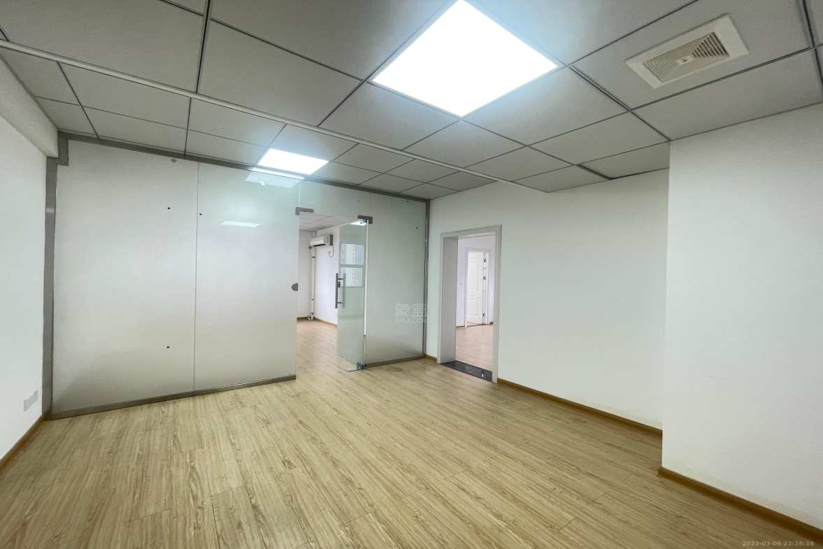 华晨御园  1室1厅1卫   3200.00元/月室内图1