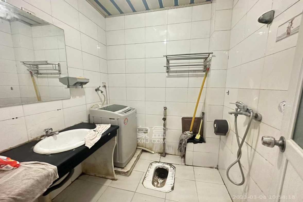 中南汽车世界  2室2厅1卫    1100.0元/月室内图