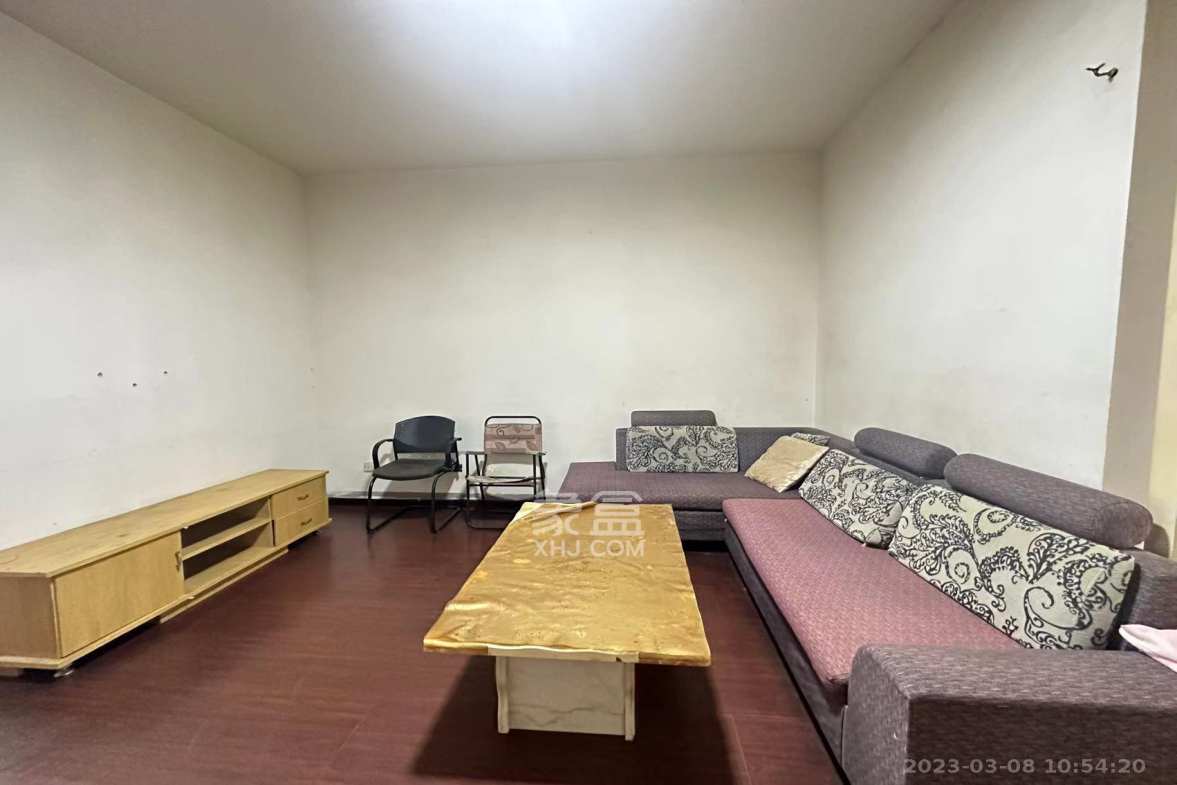 中南汽车世界  2室2厅1卫    1100.0元/月室内图