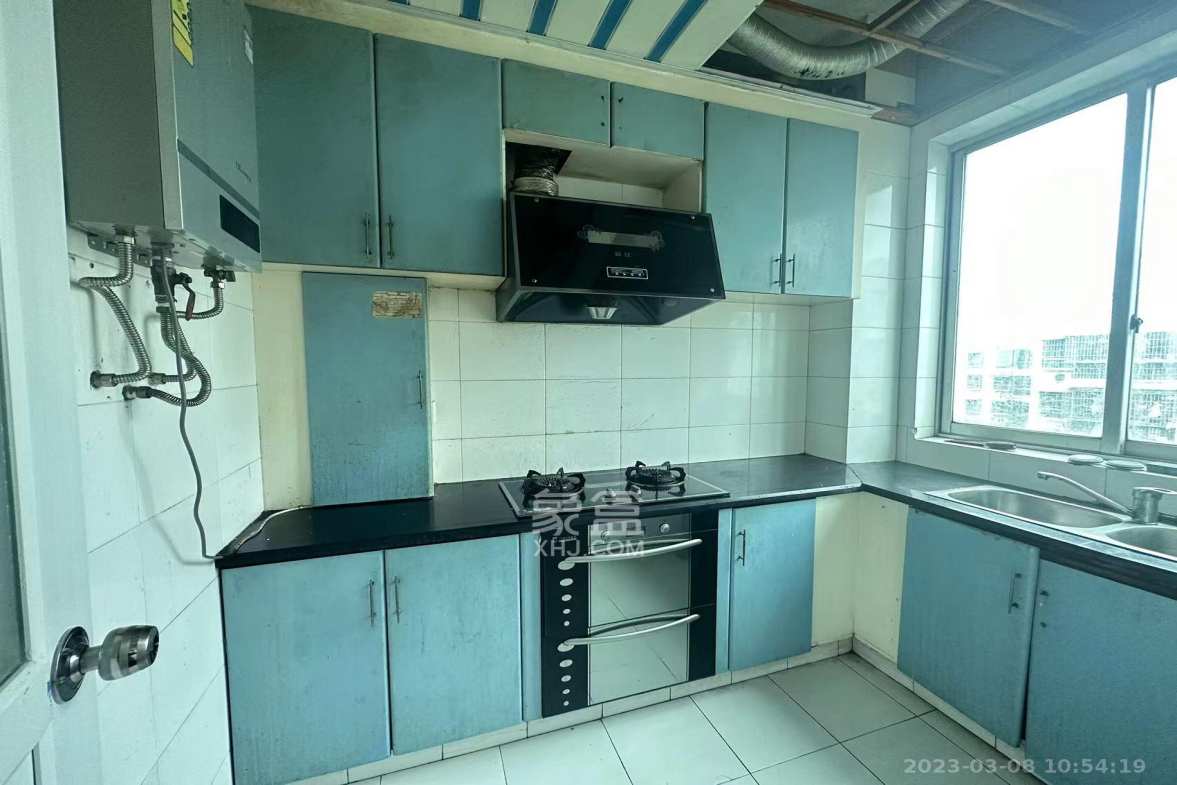 中南汽车世界  2室2厅1卫    1100.0元/月室内图