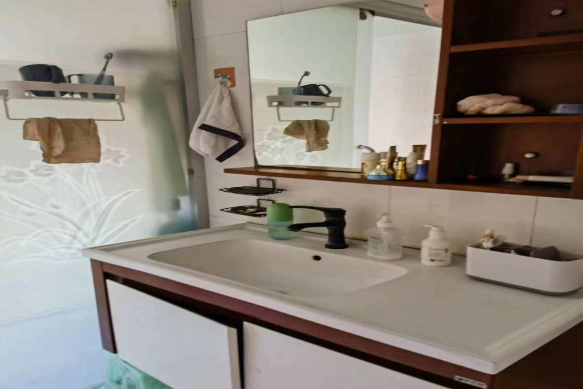 西街印象 3室2厅2卫 1800.00元/月 西街印象 3室2厅2卫 1800.00元/月室内图