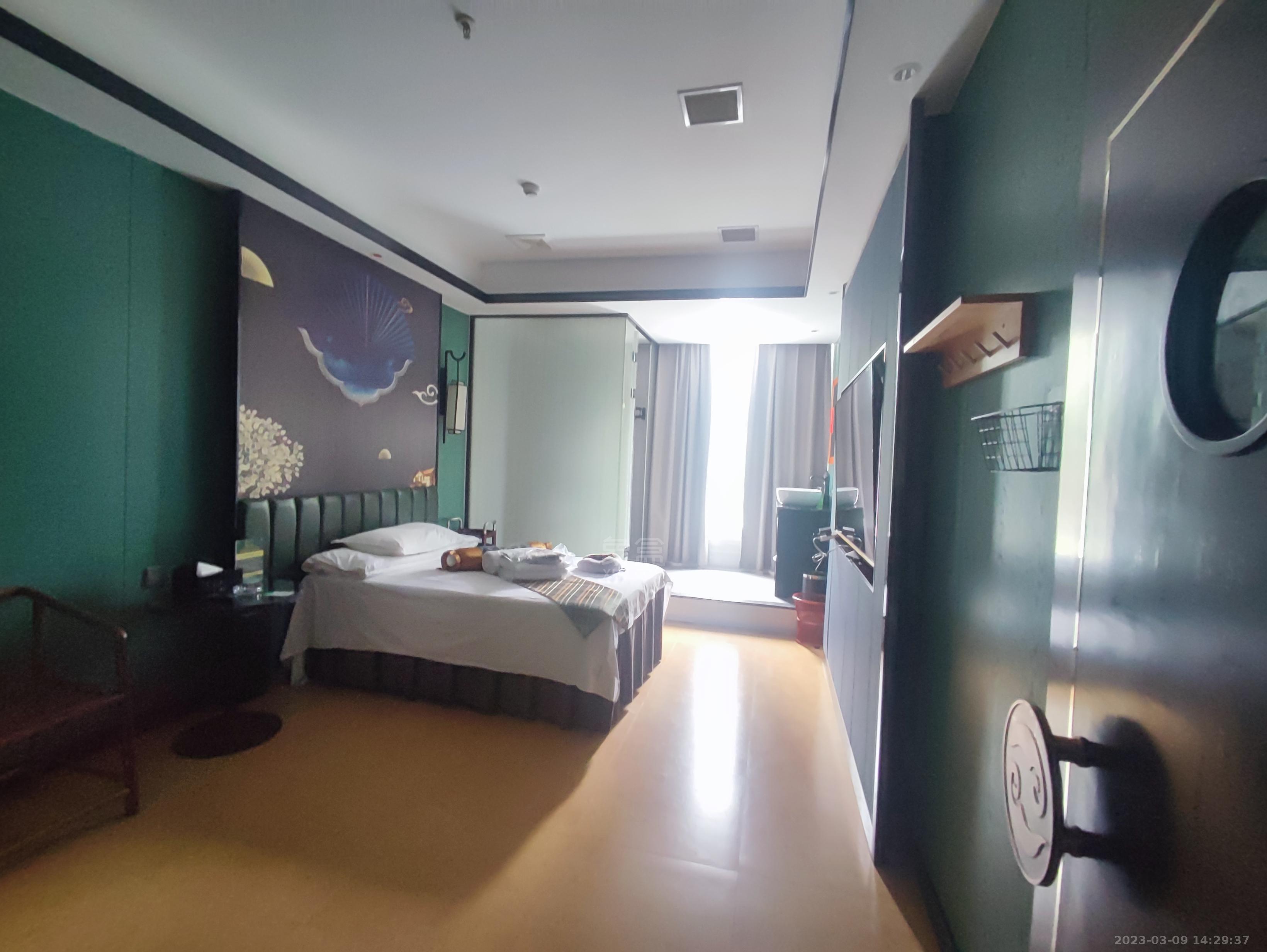 庐山春天   340.0㎡      18500.0元/月室内图