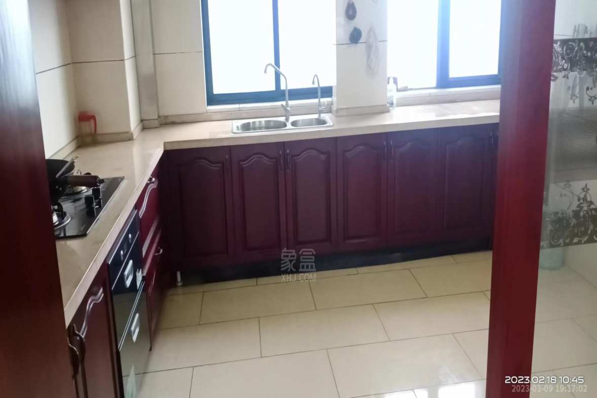 山水国际 4室2厅1卫 3000.00元/月 山水国际 4室2厅1卫 3000.00元/月室内图