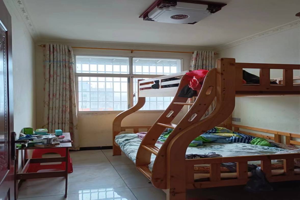 铂金玫瑰园  3室2厅2卫   78.80万 铂金玫瑰园  3室2厅2卫   78.80万室内图