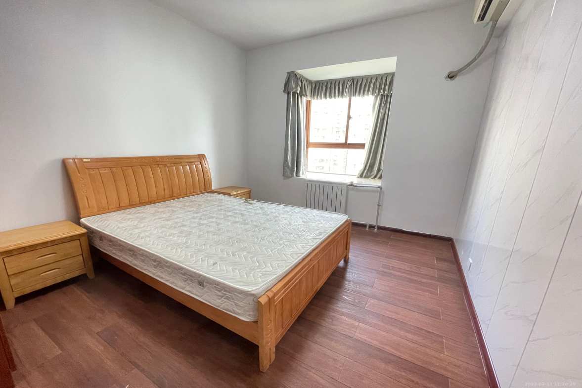 银杏嘉园  4室2厅2卫    3600.0元/月室内图