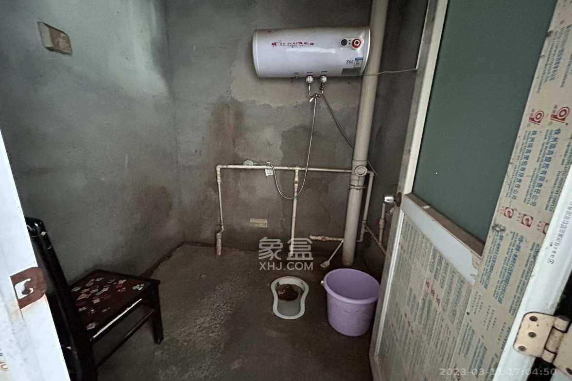 中南汽车世界 2室2厅1卫 1000.00元/月 中南汽车世界 2室2厅1卫 1000.00元/月室内图