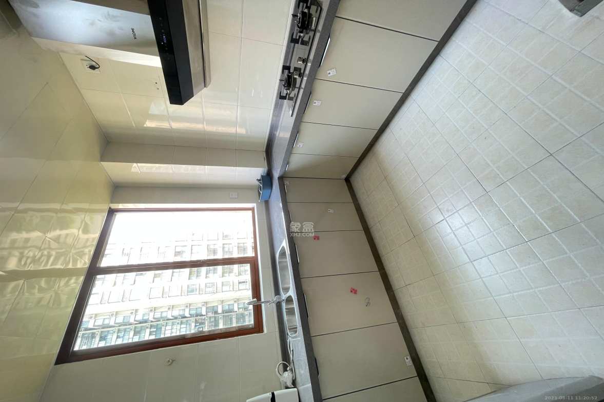 银杏嘉园  4室2厅2卫    3600.0元/月室内图