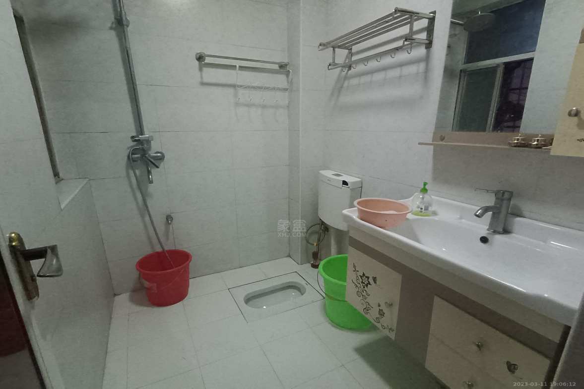 九天国际散盘 2室2厅1卫 1300.00元/月 九天国际散盘 2室2厅1卫 1300.00元/月室内图