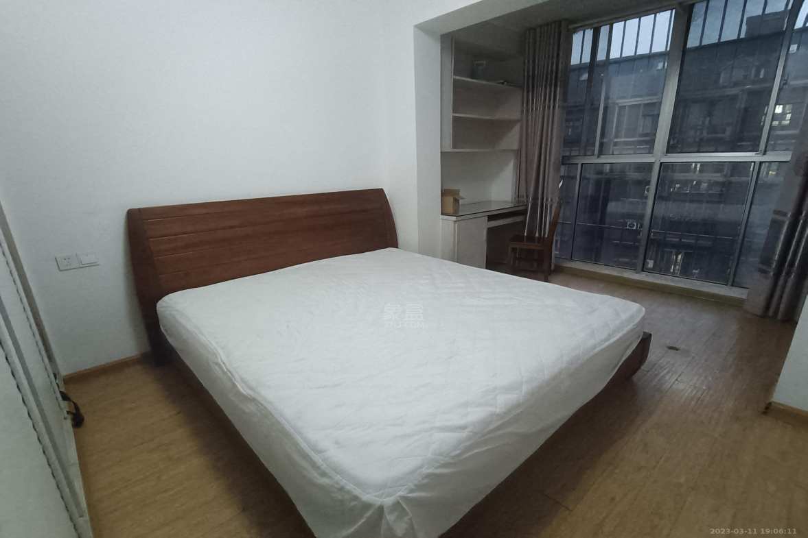 九天国际散盘 2室2厅1卫 1300.00元/月 九天国际散盘 2室2厅1卫 1300.00元/月室内图