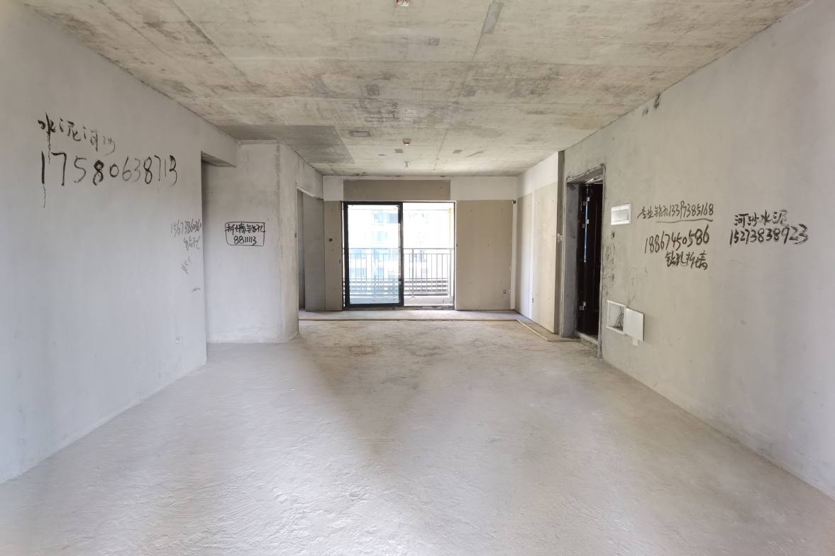 宁邦中心(二期公园里)  5室2厅2卫   118.00万 宁邦中心(二期公园里)  5室2厅2卫   118.00万客厅