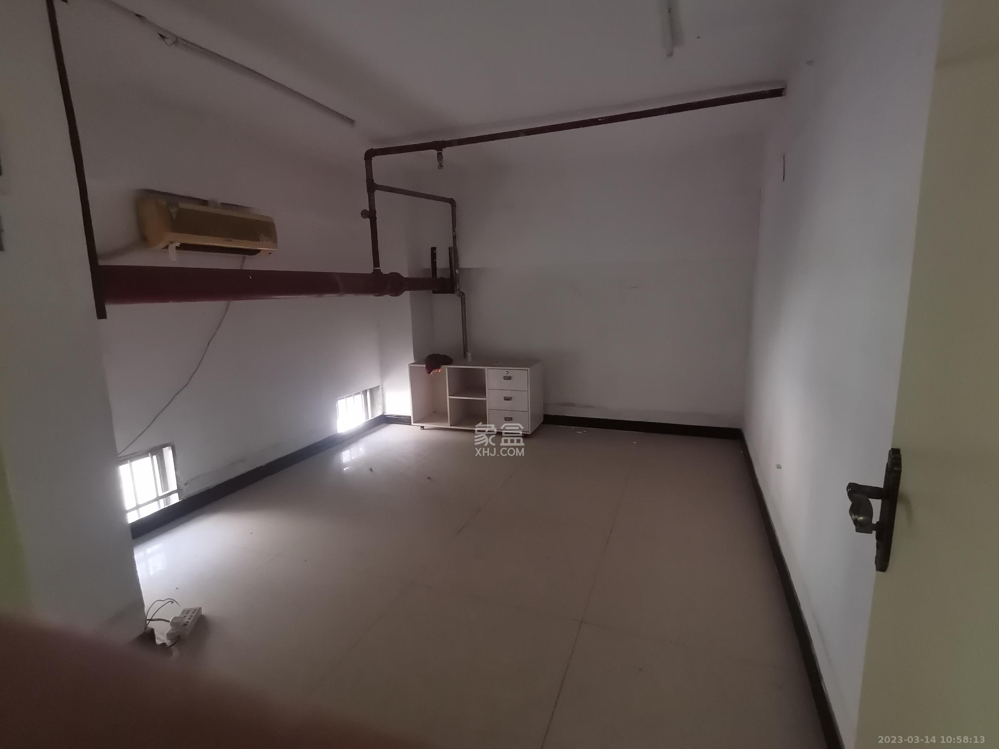 万科魅力之城   135.0㎡      4000.0元/月室内图