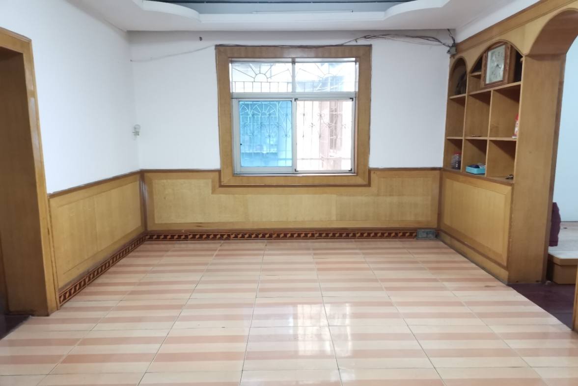 茶园小区  3室2厅1卫   42.80万客厅