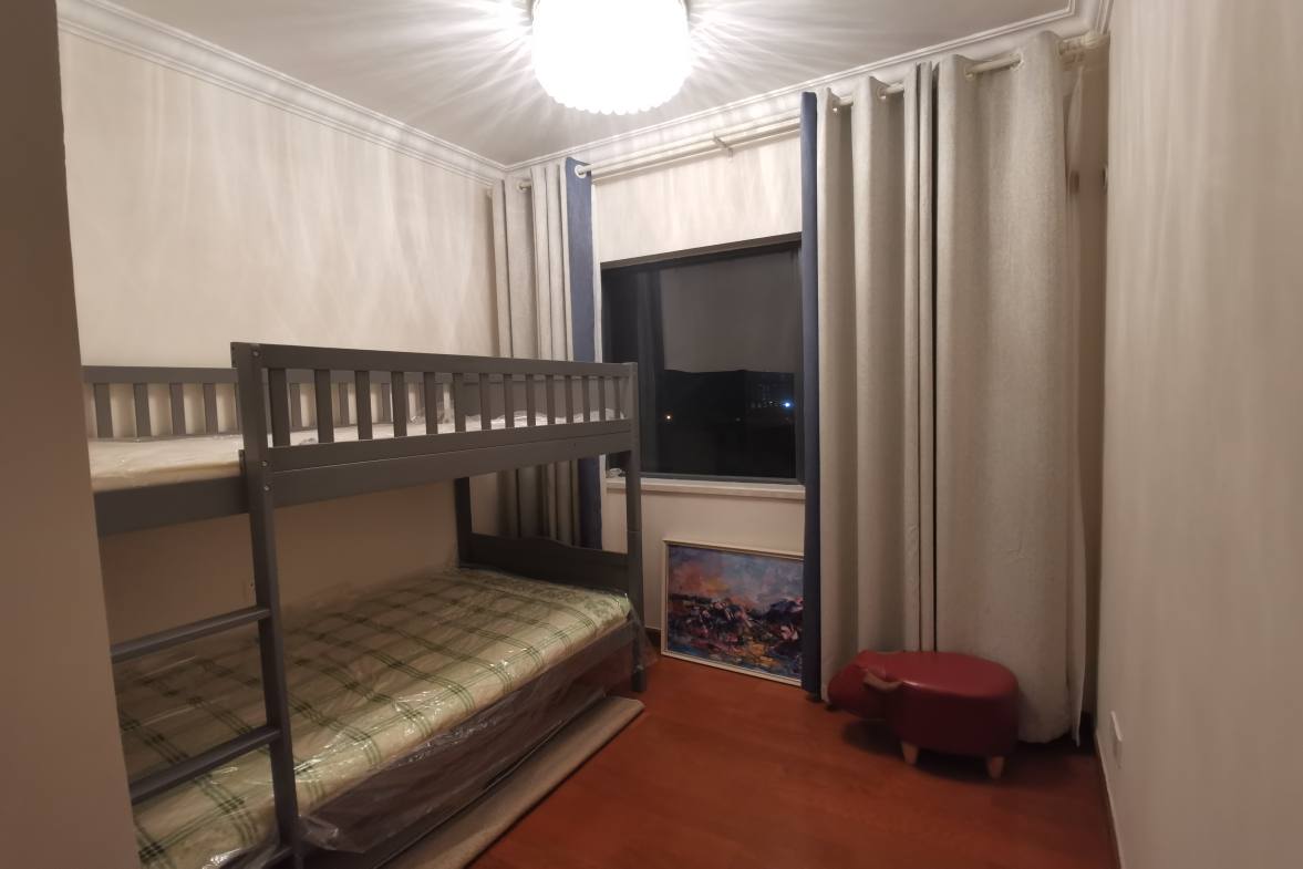 恒大绿洲  3室2厅2卫   2000.00元/月室内图