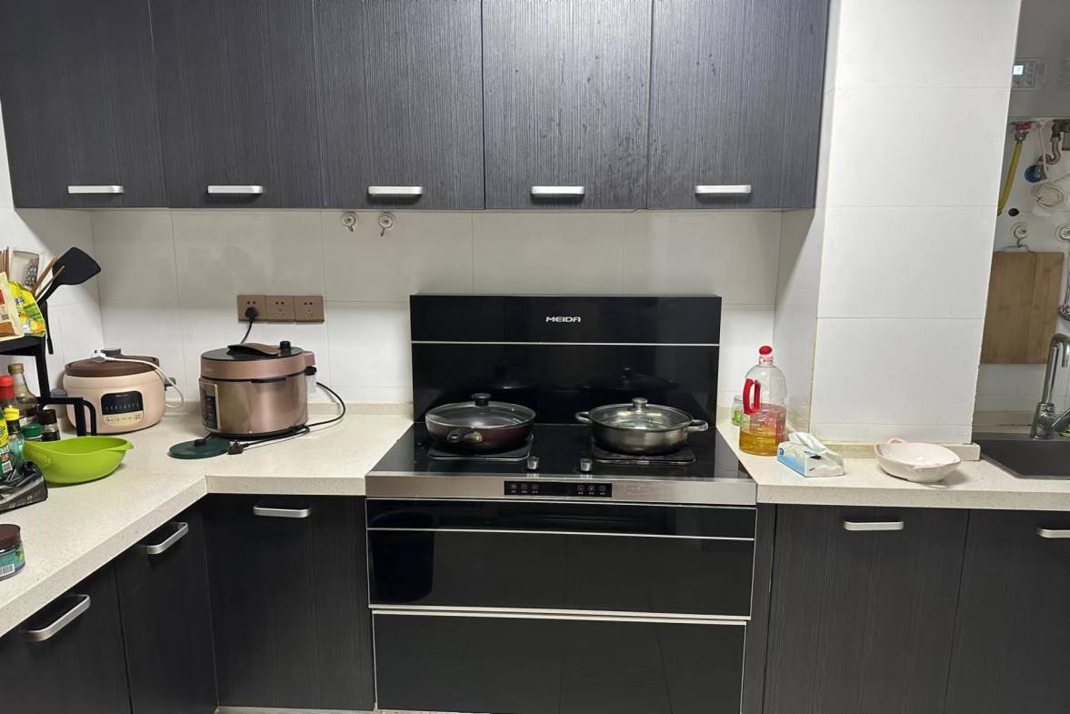 万达湖公馆 2室2厅1卫 2600.00元/月 万达湖公馆 2室2厅1卫 2600.00元/月室内图