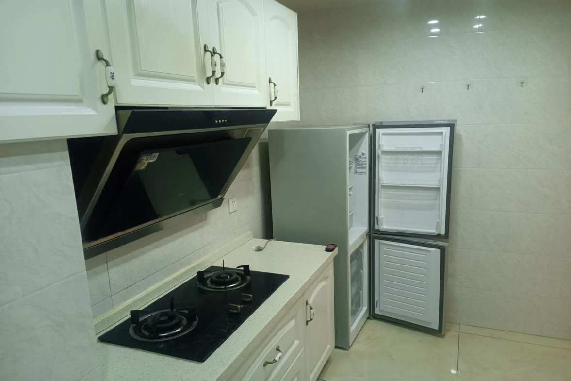 万达湖公馆 2室2厅1卫 2200.00元/月 万达湖公馆 2室2厅1卫 2200.00元/月室内图