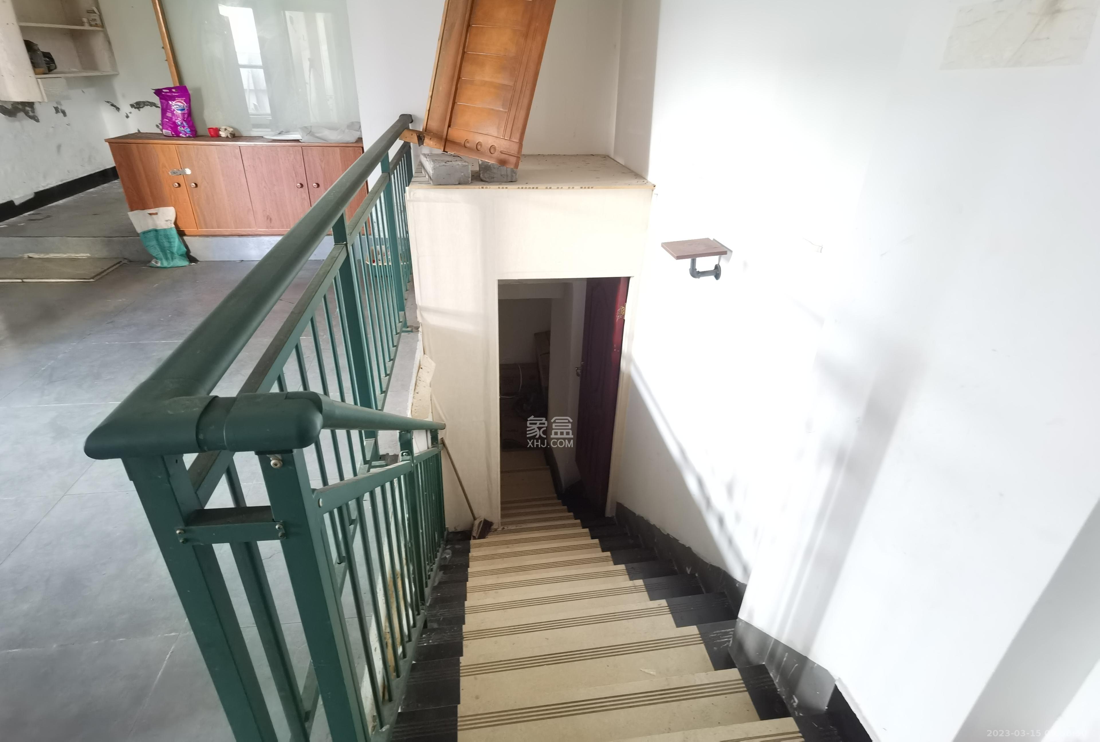 建鑫二期   120.0㎡      1000.0元/月室内图