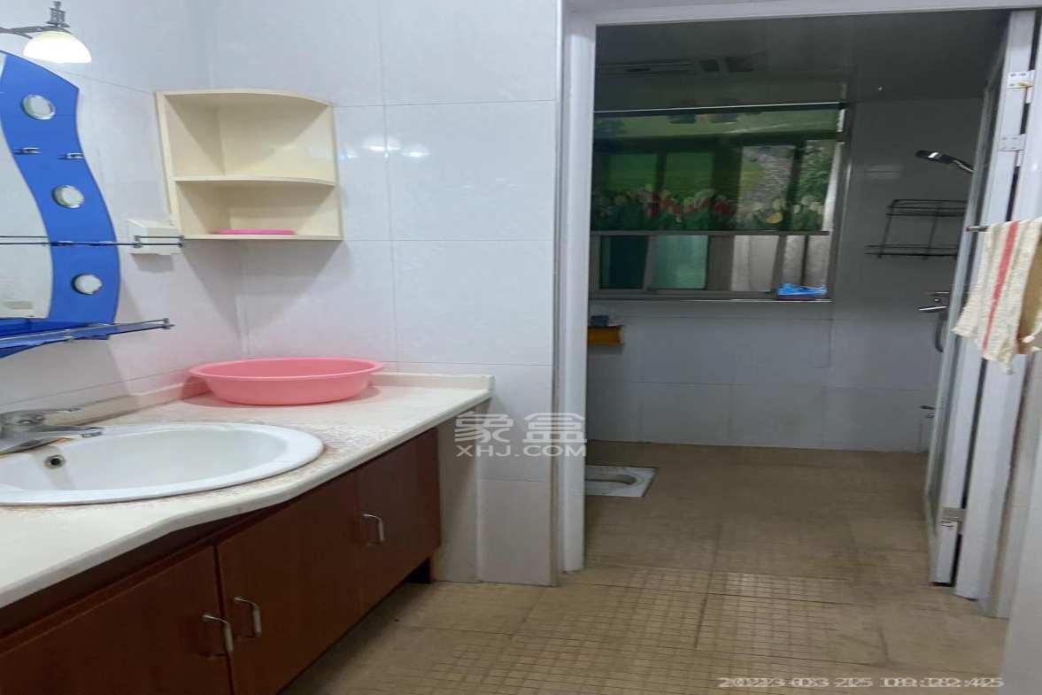 利江畅园 3室2厅2卫 2100.00元/月 利江畅园 3室2厅2卫 2100.00元/月室内图