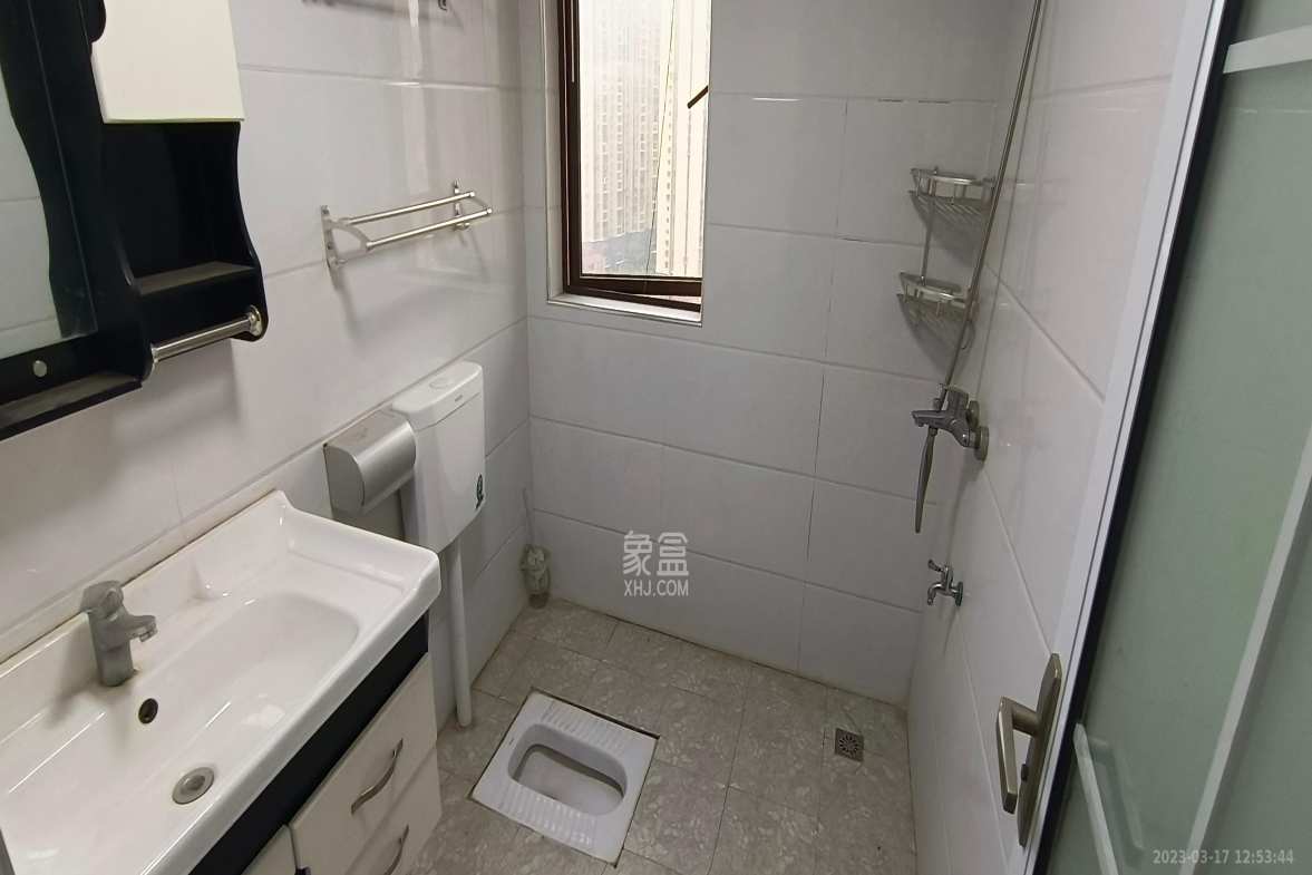 龙湖湘风原著（龙湖湘风星城）  4室2厅2卫    2200.0元/月室内图