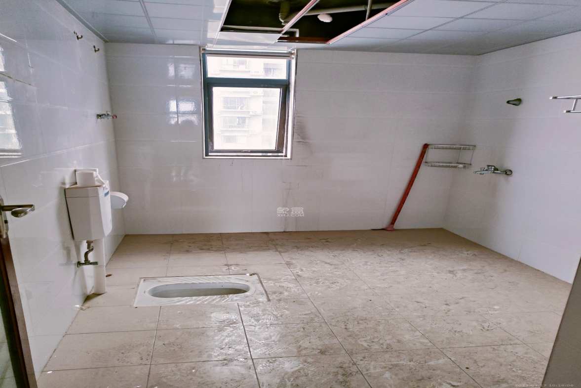 湘江世纪城临江苑 5室2厅2卫 3000.00元/月 湘江世纪城临江苑 5室2厅2卫 3000.00元/月室内图