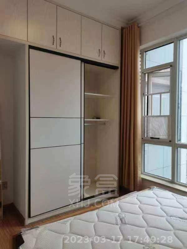 庐山一号 2室2厅1卫 2300.00元/月 庐山一号 2室2厅1卫 2300.00元/月室内图