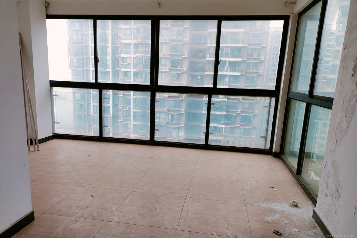 湘江世纪城临江苑 5室2厅2卫 3000.00元/月 湘江世纪城临江苑 5室2厅2卫 3000.00元/月室内图