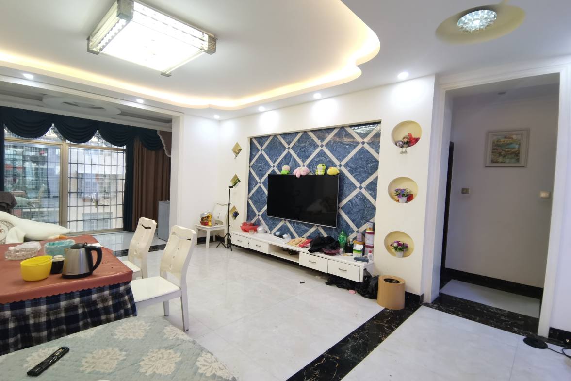 山水绿城  3室2厅2卫    58.0万室内图1