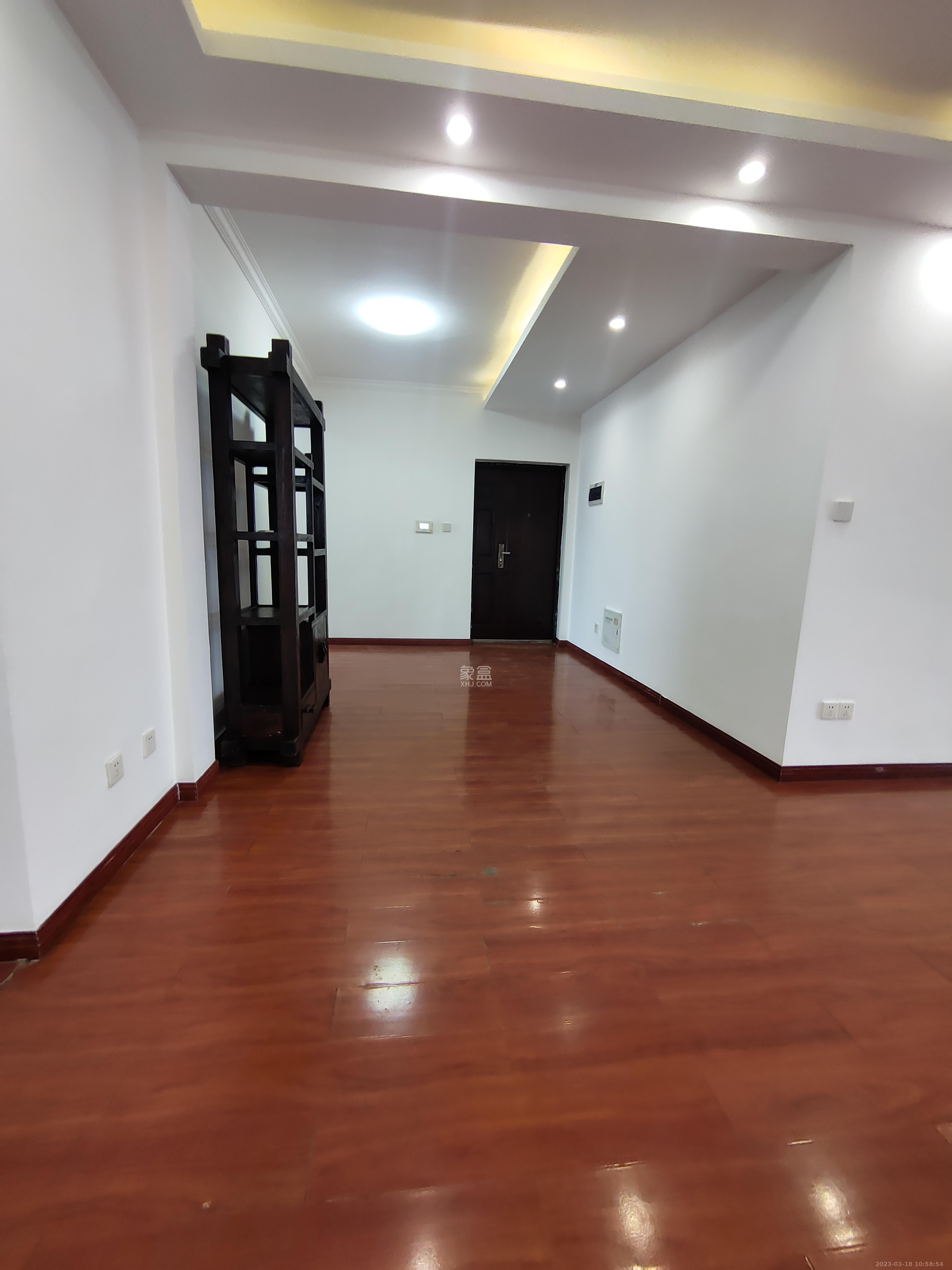 明发国际城  4室2厅2卫   95.00万