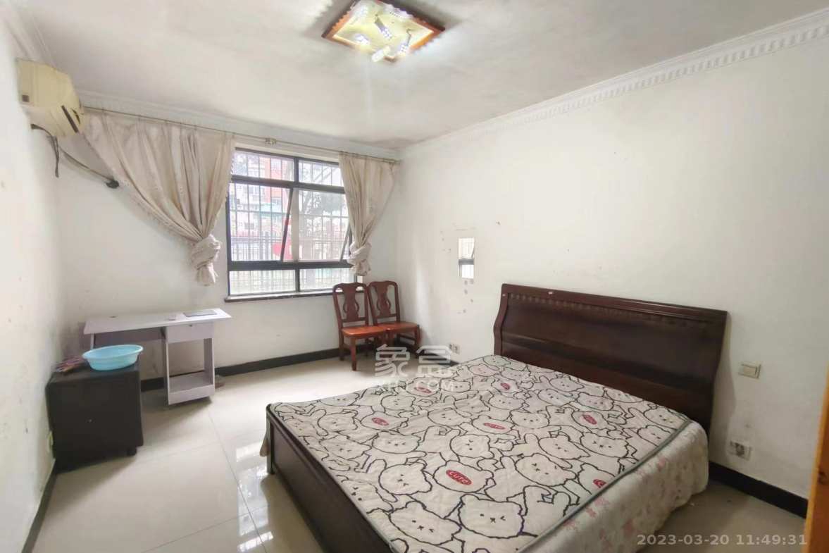 万煦园  4室2厅2卫   3200.00元/月室内图