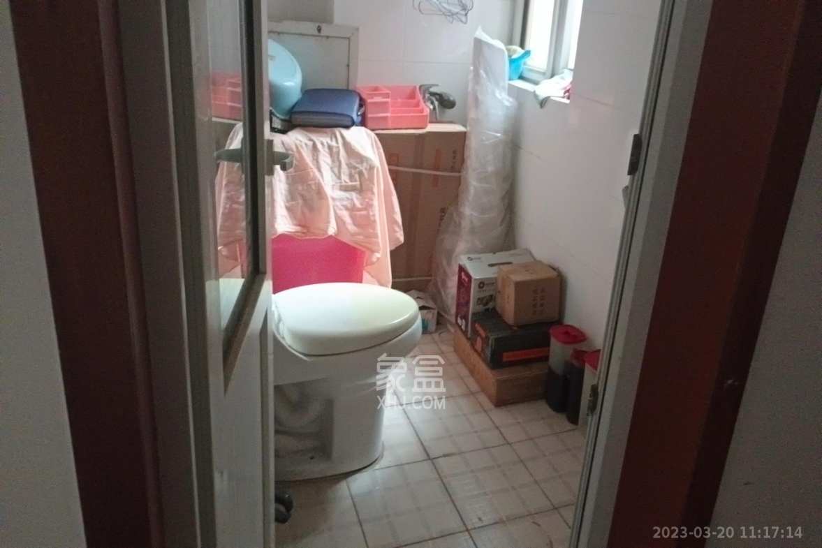 东城名苑  3室2厅2卫   1700.00元/月室内图