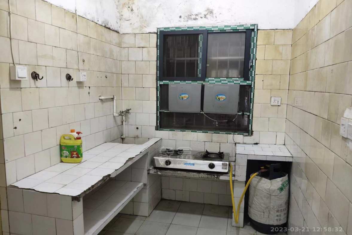 新明二村  2室1厅1卫    600.0元/月室内图