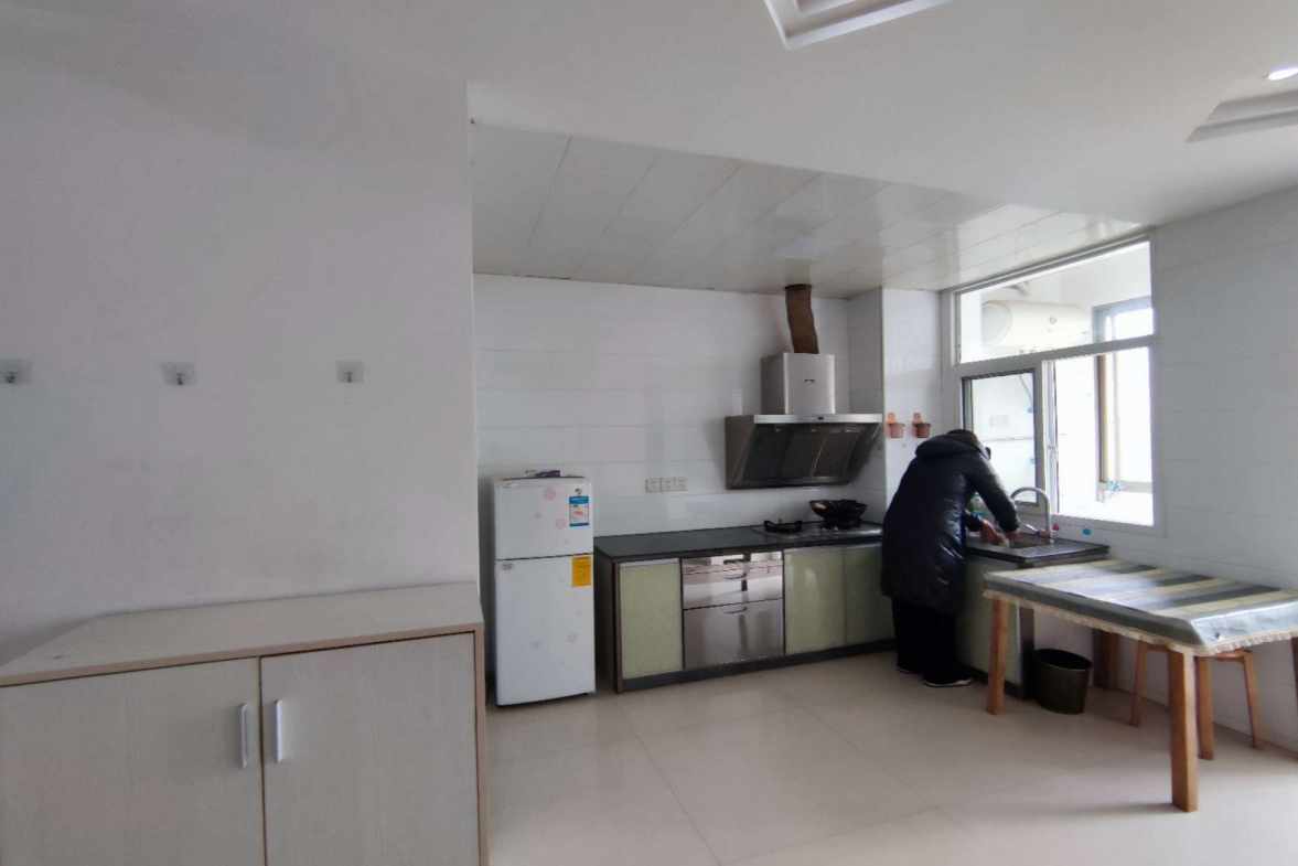 联众湘中园  1室1厅1卫   35.80万客厅