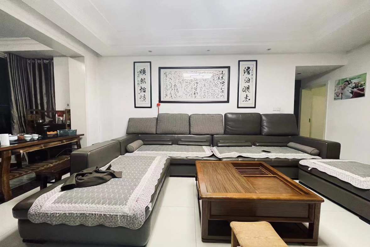 梓湖观邸  3室2厅2卫   2800.00元/月室内图