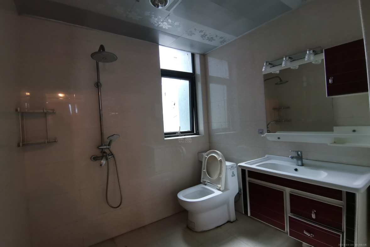 圣华名城建设北路110号  3室2厅2卫   1500.00元/月室内图