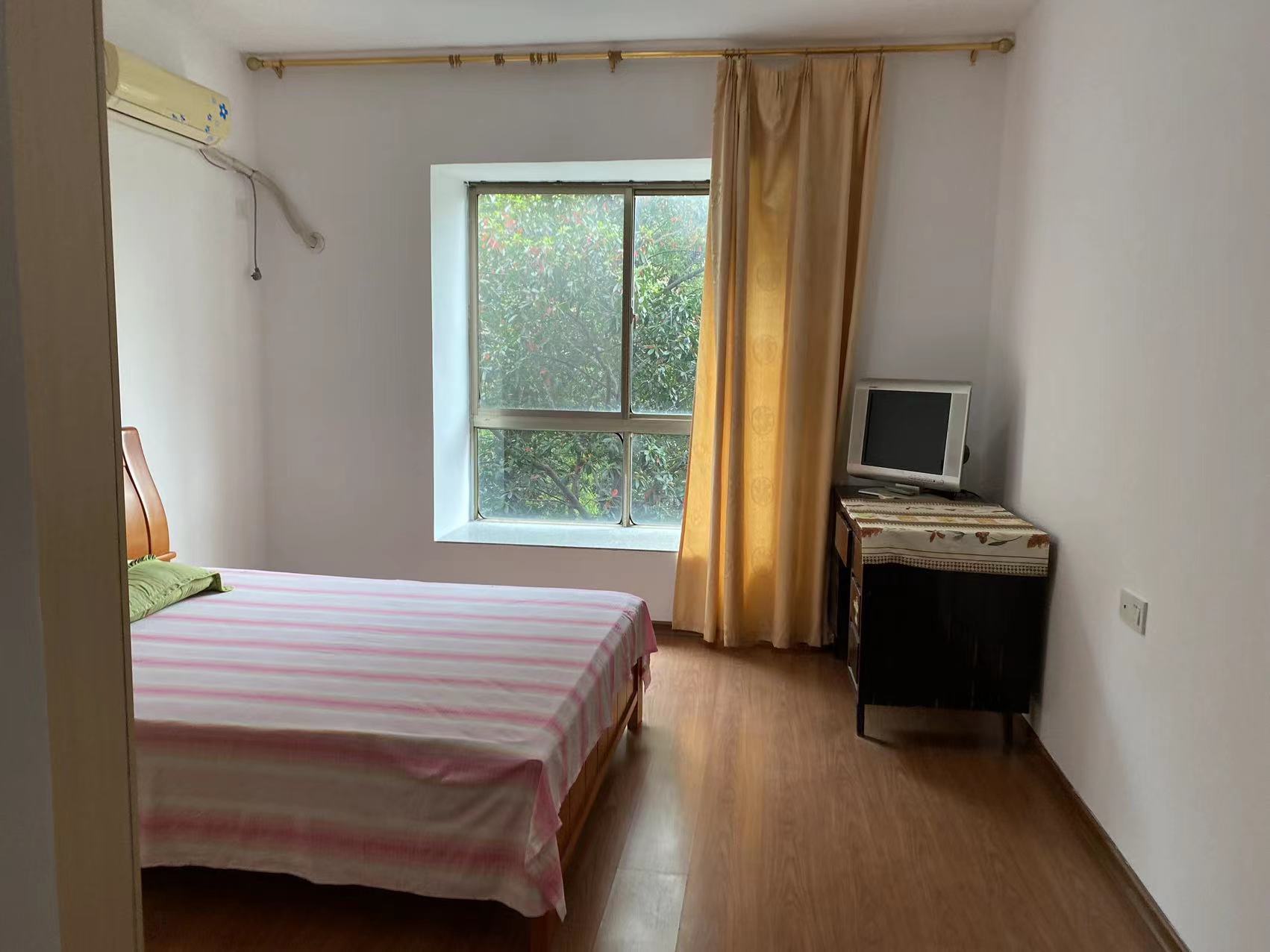 都市村庄  3室2厅1卫   66.80万