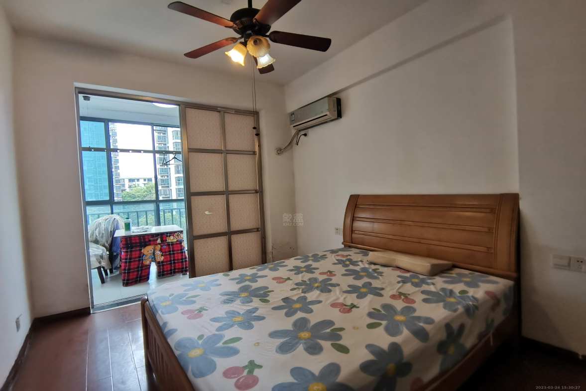 圣华名城建设北路110号  3室2厅2卫   1500.00元/月室内图