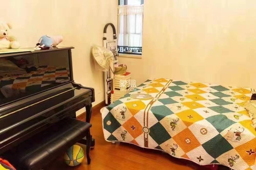 恒大绿洲  3室2厅2卫   2200.00元/月室内图