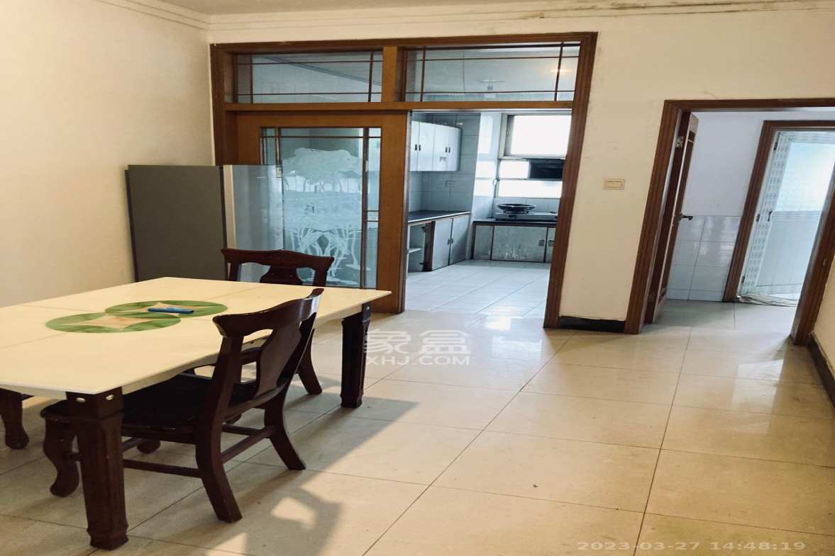 省少管所单位房  3室2厅2卫   1800.00元/月室内图
