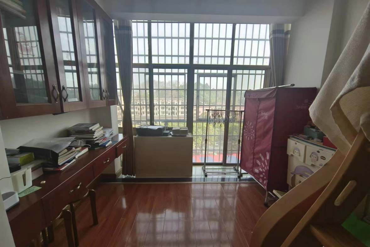 钢都花园  3室2厅2卫    98.0万室内图