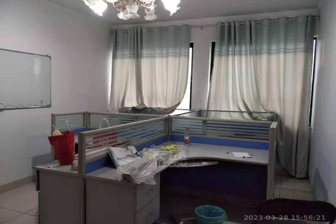 银泰财富广场  2室1厅1卫    1700.0元/月室内图