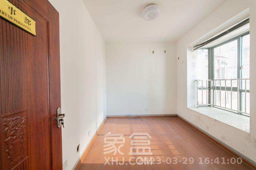湘江世纪城湘江豪庭  5室2厅2卫    4500.0元/月室内图