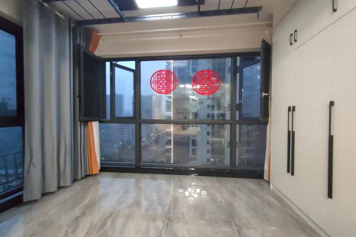会龙山溪谷（住宅）  3室2厅2卫   89.80万室内图