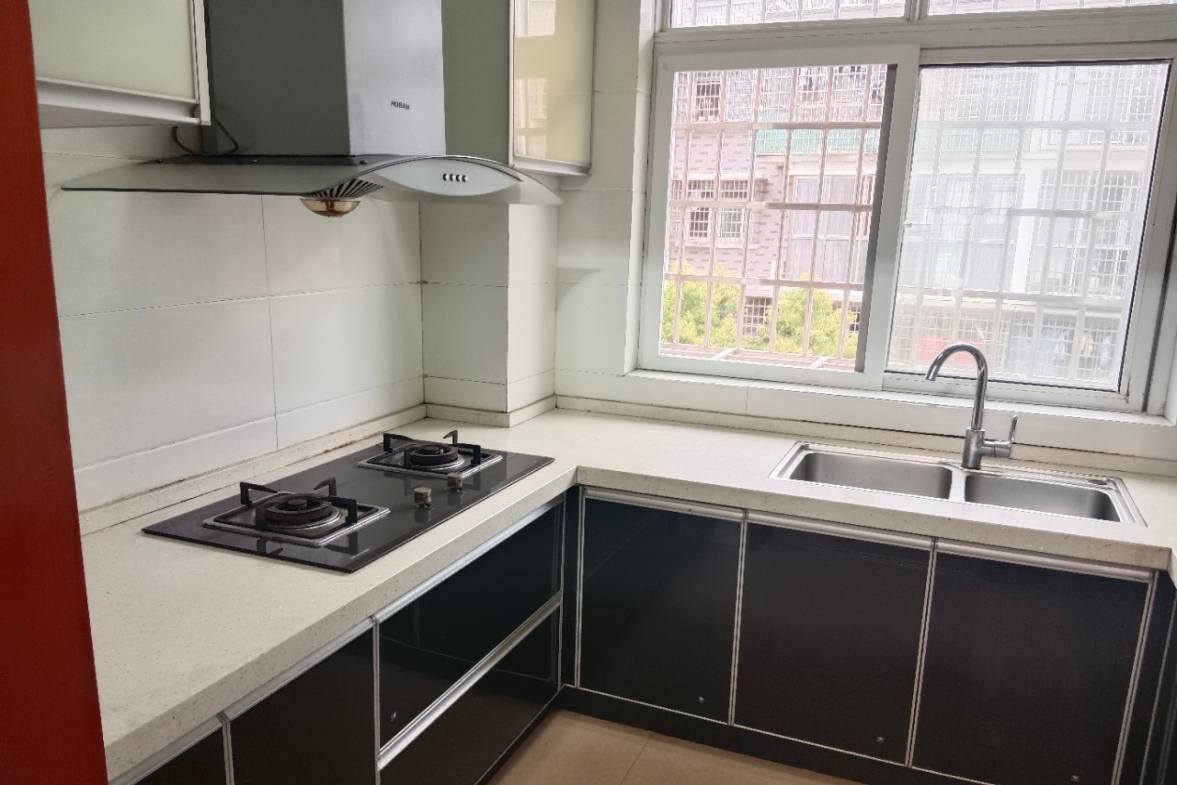 东风二组  2室2厅1卫   1400.00元/月户型图