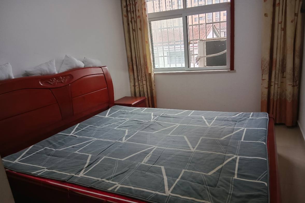 东风二组  2室2厅1卫   1400.00元/月室内图