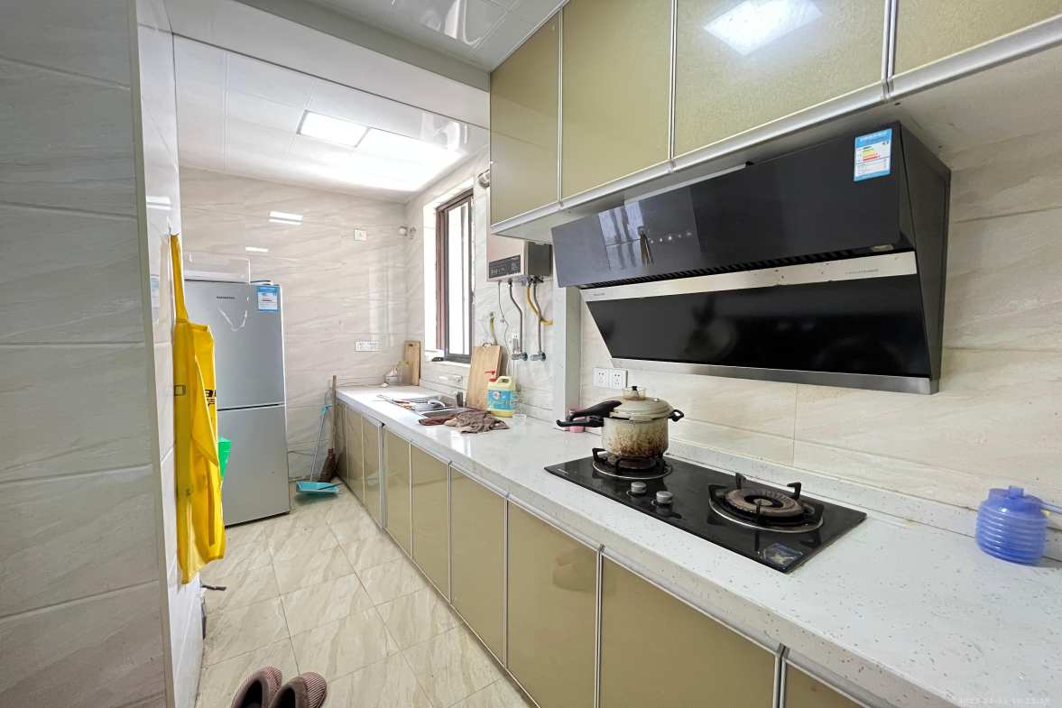 文化园三期  2室1厅1卫    1600.0元/月室内图