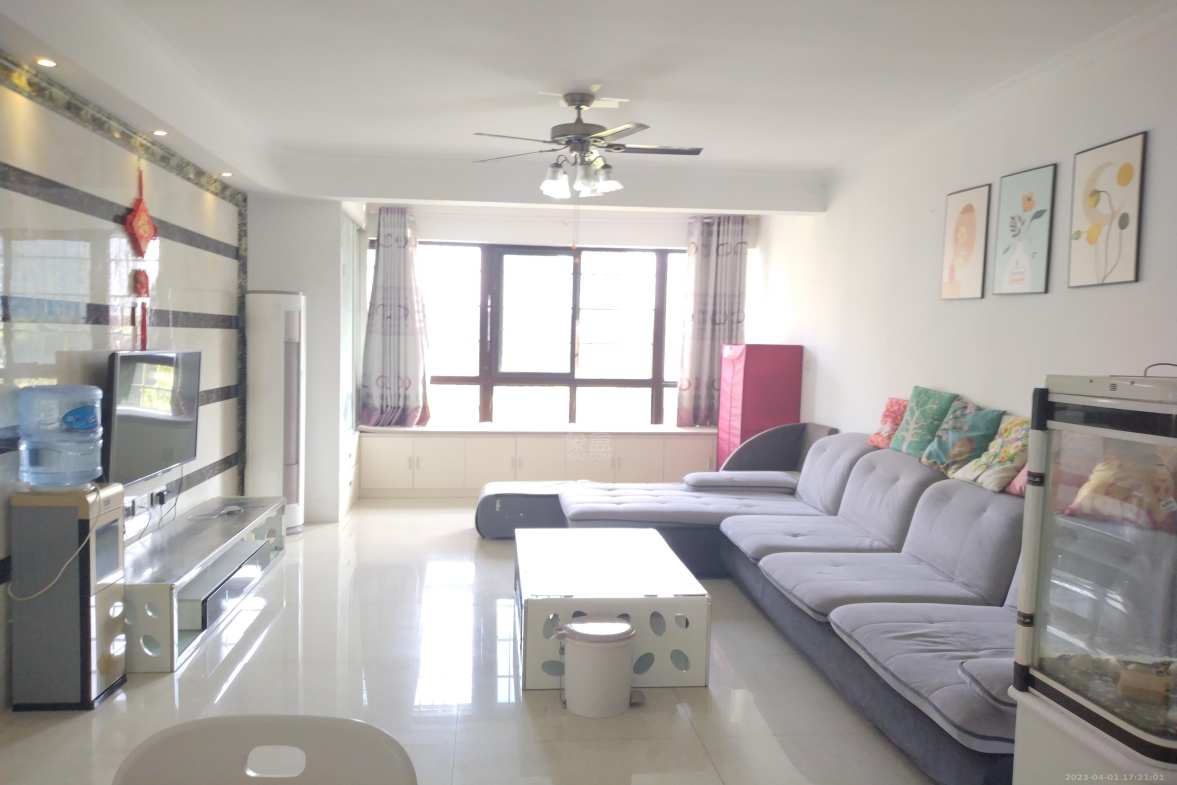 华府龙苑  2室2厅1卫    1800.0元/月室内图