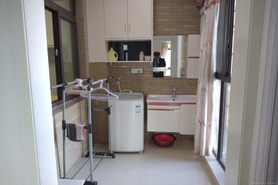 华府龙苑  2室2厅1卫    1800.0元/月室内图