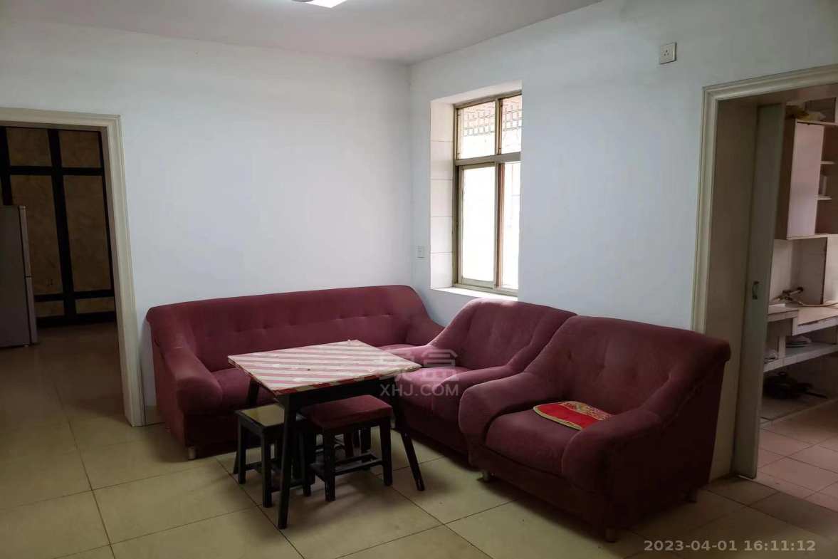 钻石路散盘  3室1厅2卫   1100.00元/月室内图1